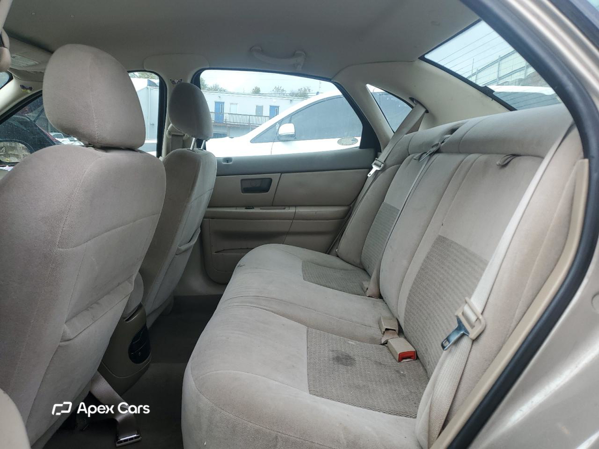 Ford Taurus 2004