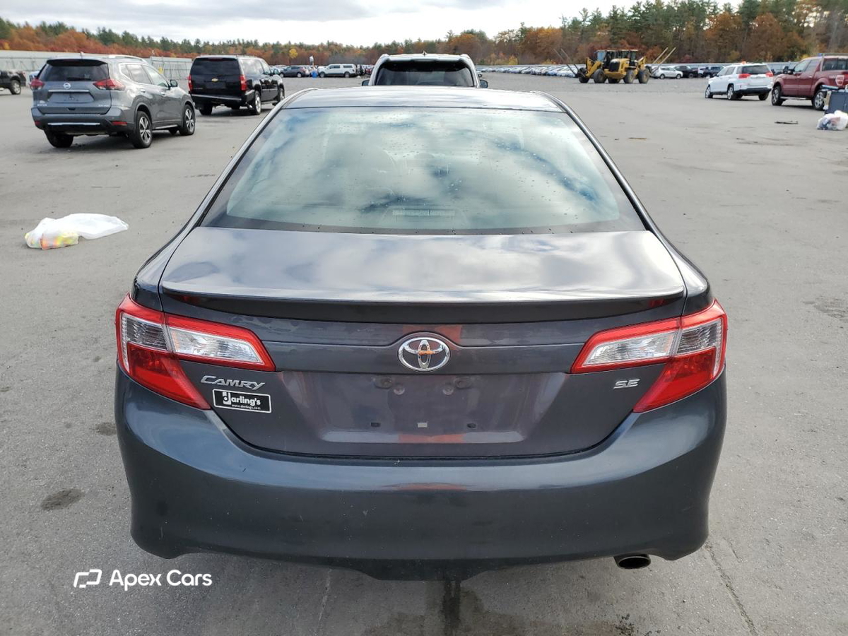 Toyota Camry 2012