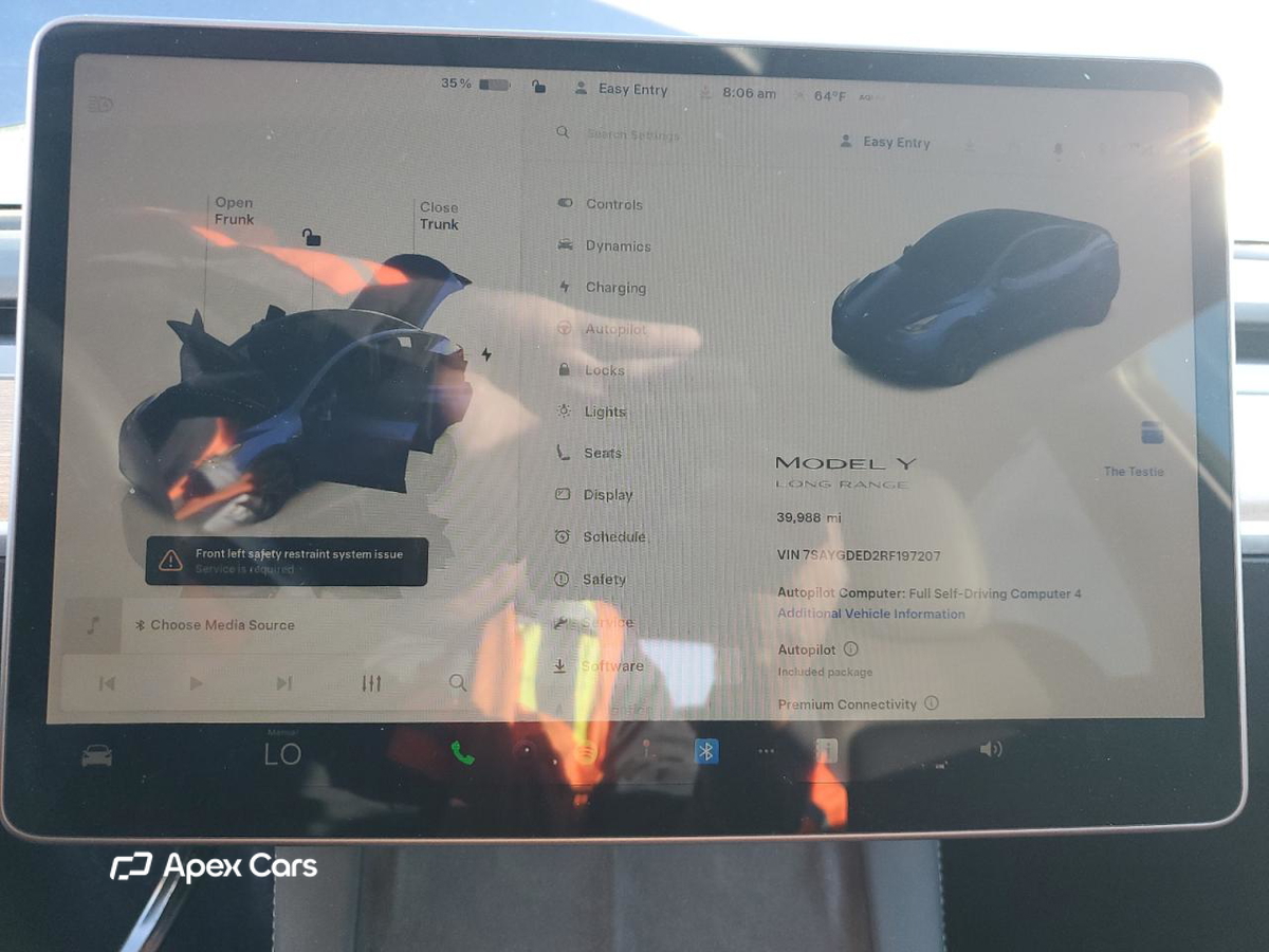 Tesla Model Y 2024