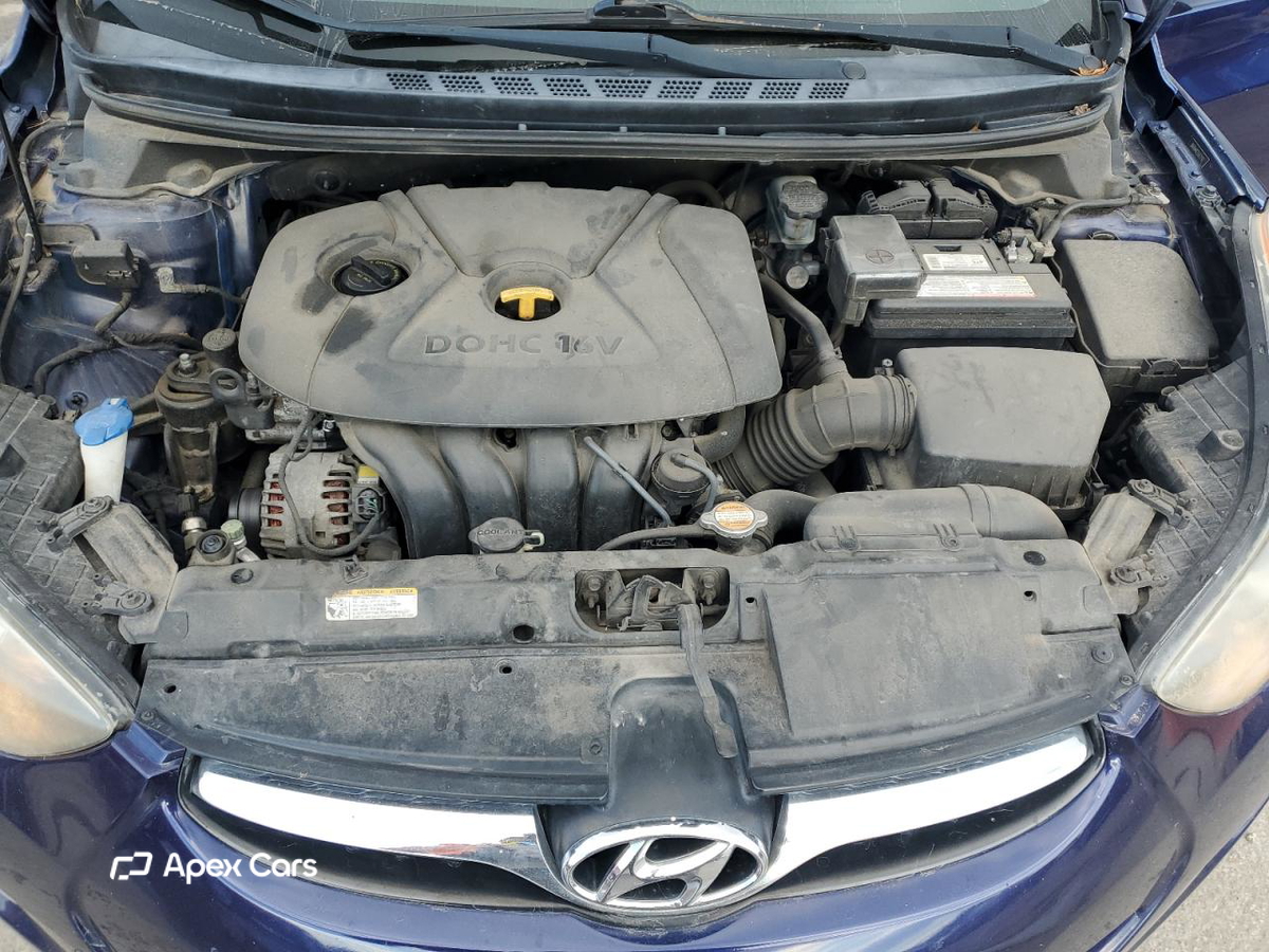 Hyundai Elantra 2012