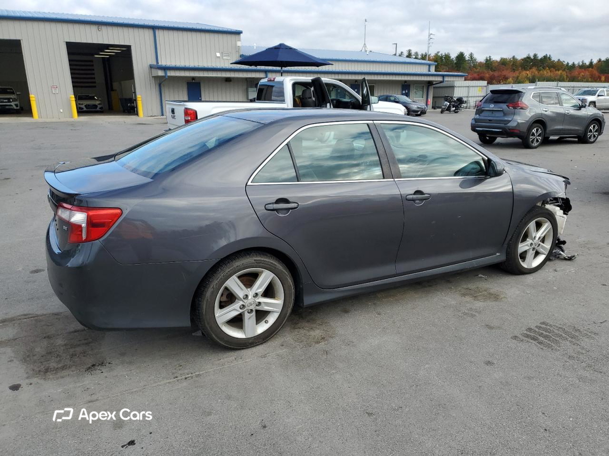 Toyota Camry 2012