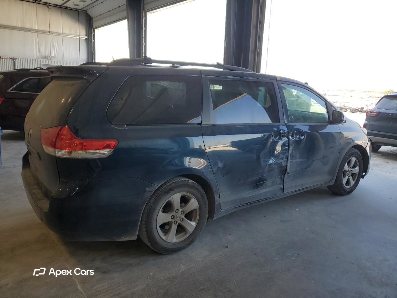 Toyota Sienna 2011