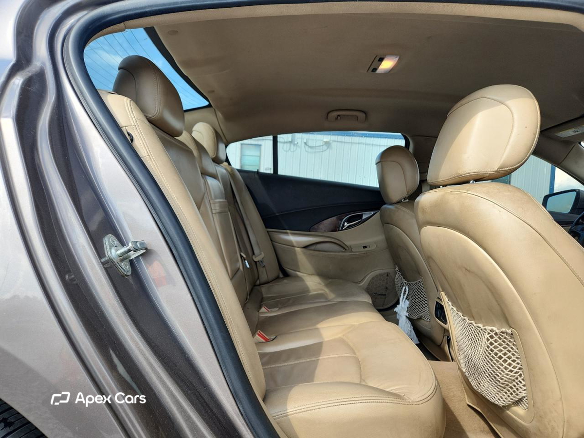 Buick LaCrosse 2011