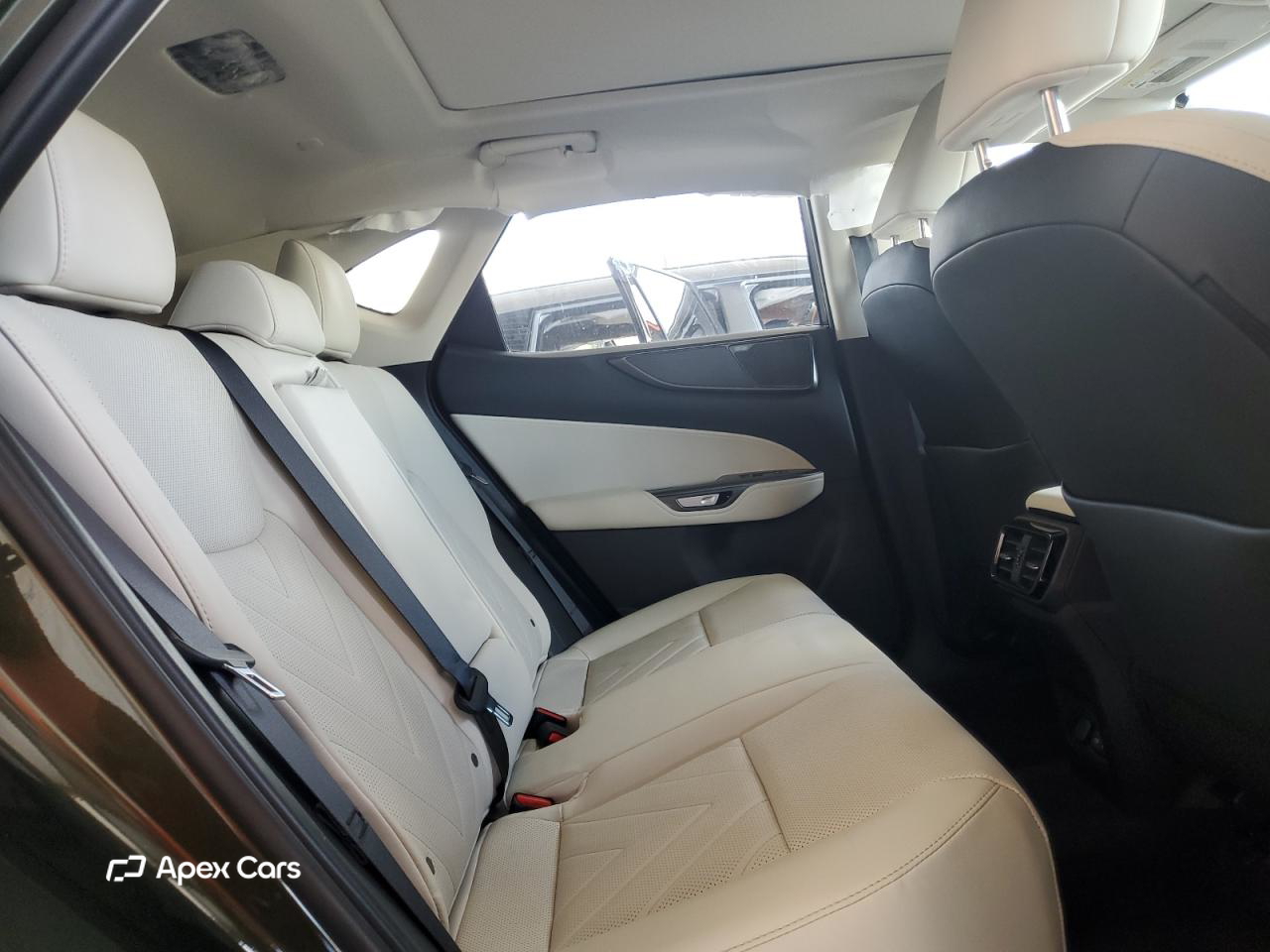 Lexus NX 2025