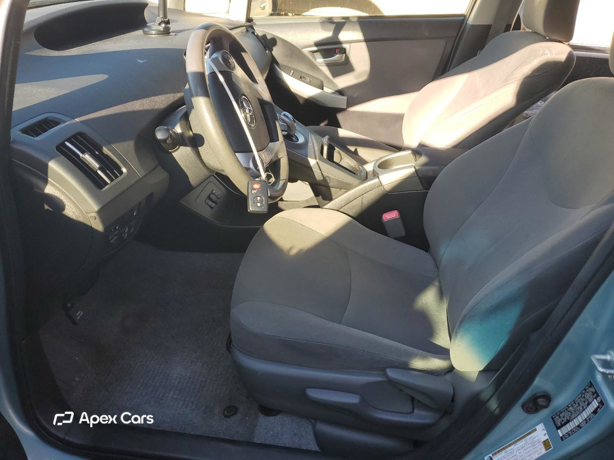 Toyota Prius 2012