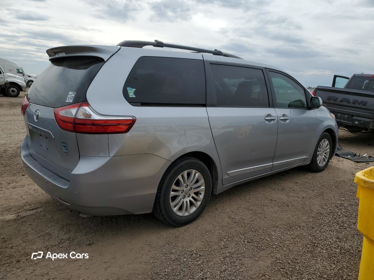 Toyota Sienna 2015