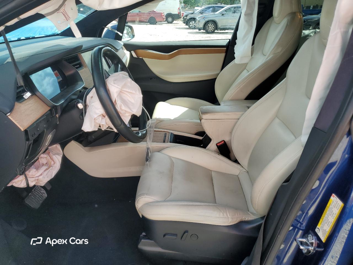 Tesla Model X 2020