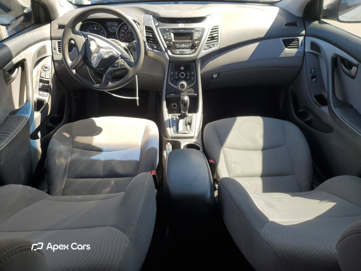 Hyundai Elantra 2016