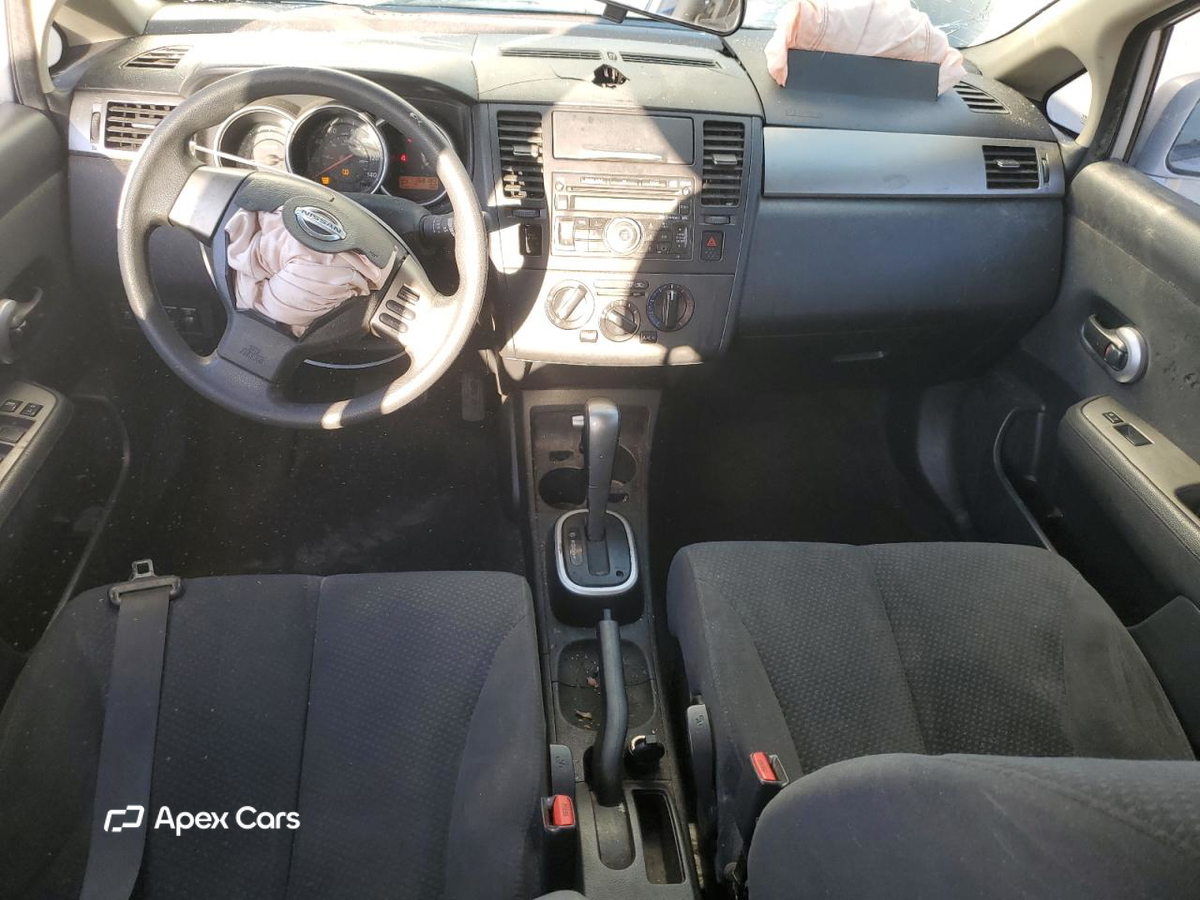 Nissan Versa 2011