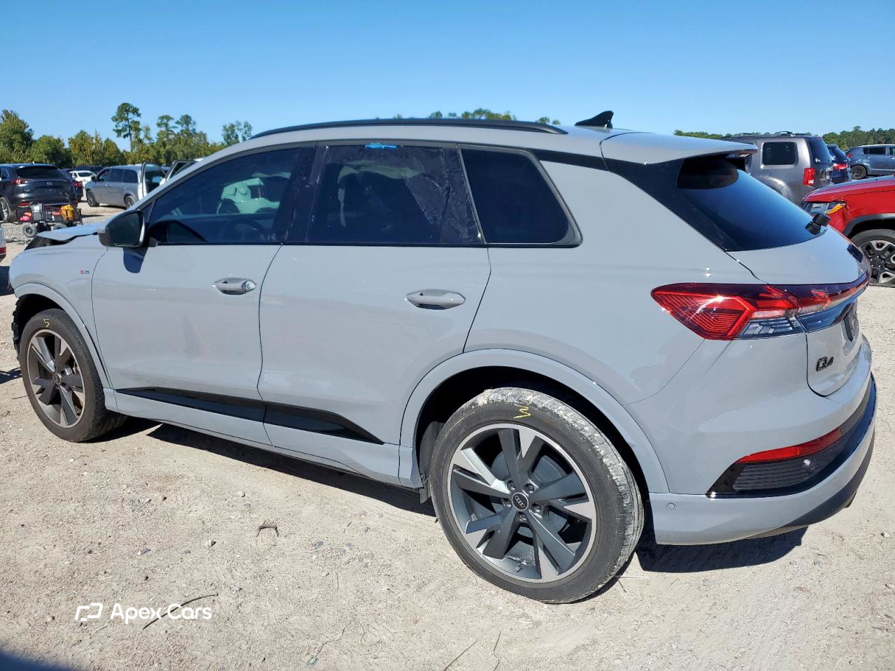 Audi Q4 e-tron 2024