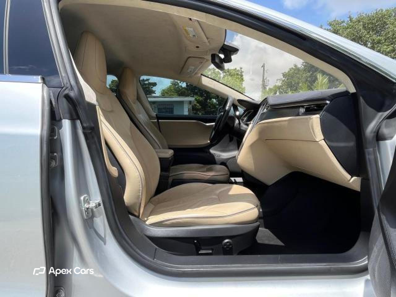 Tesla Model S 2012