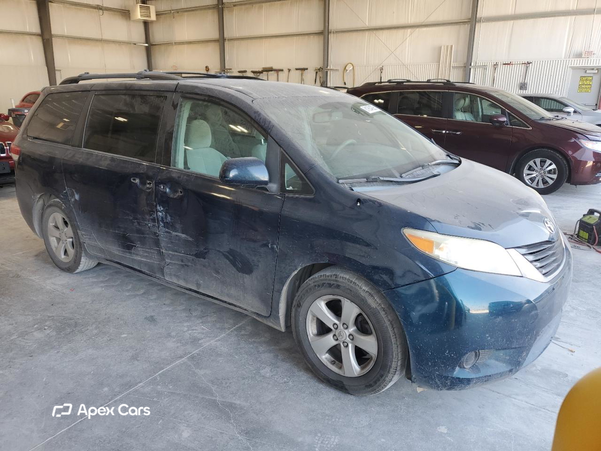 Toyota Sienna 2011