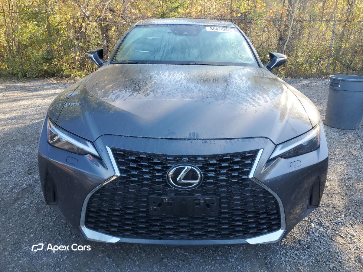 Lexus IS 2021