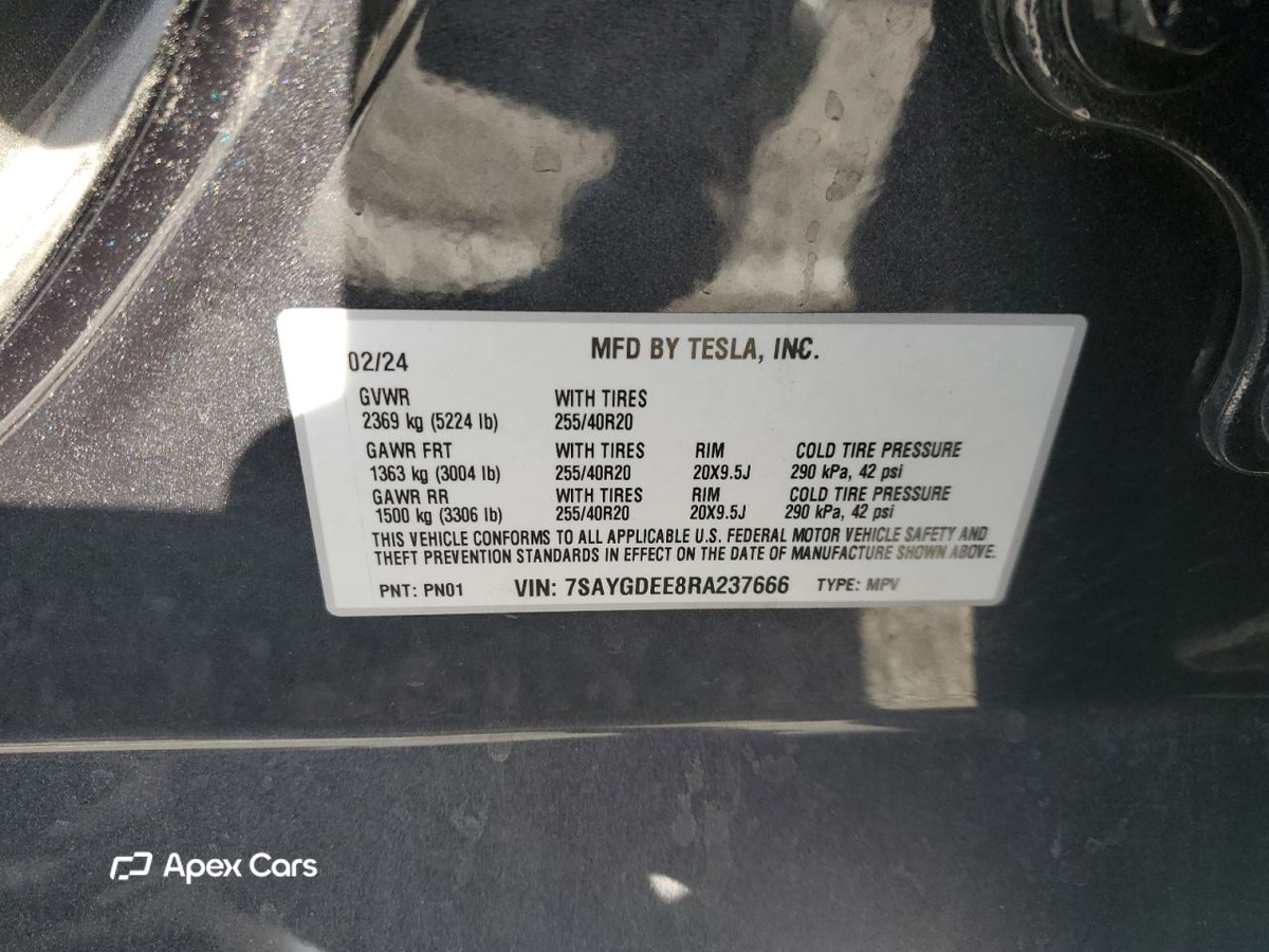 Tesla Model Y 2024