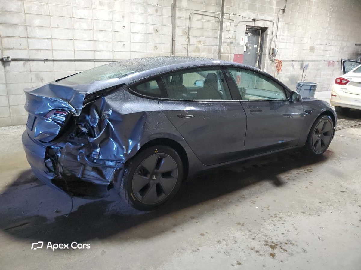 Tesla Model 3 2022