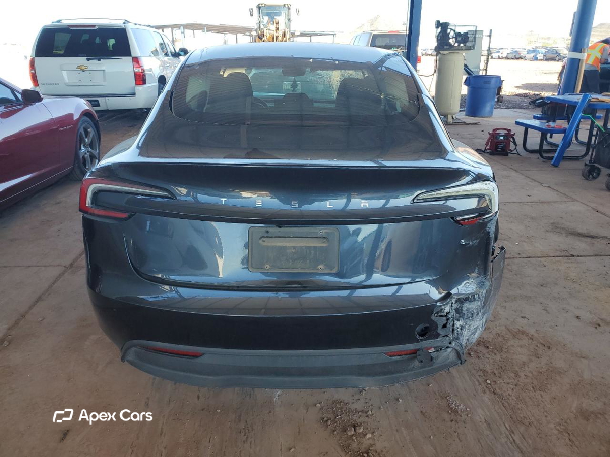 Tesla Model 3 2024