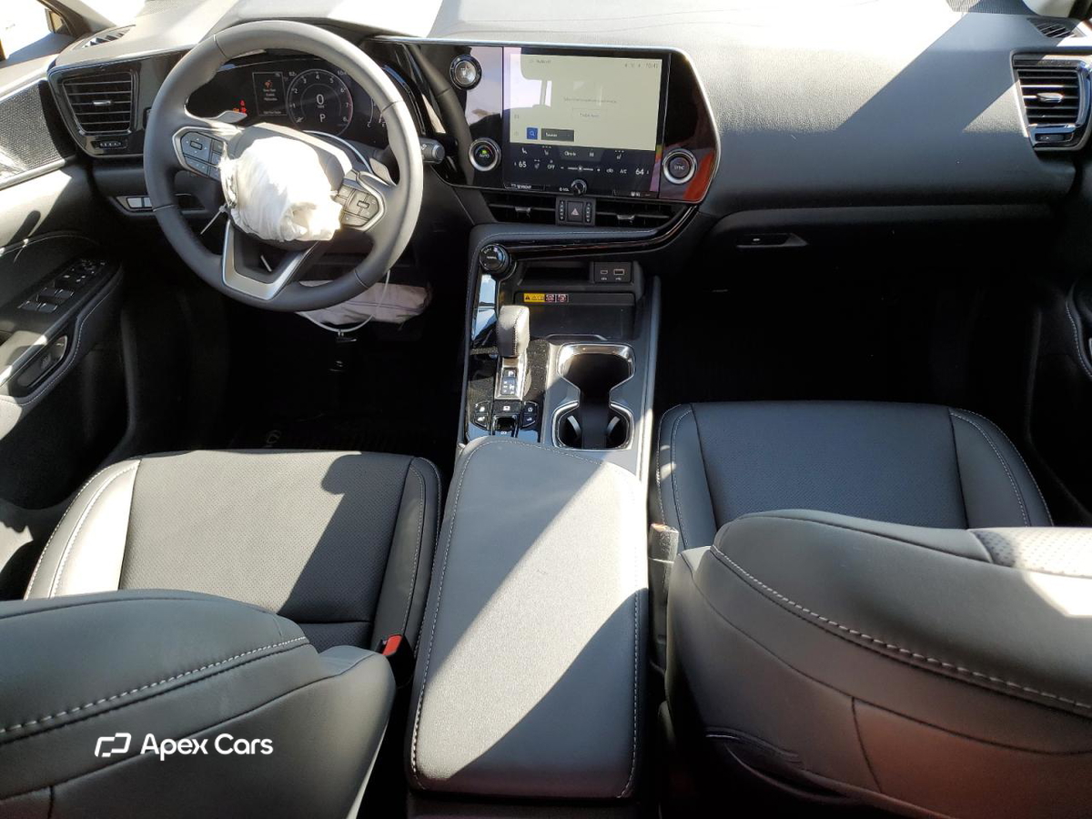 Lexus NX 2025