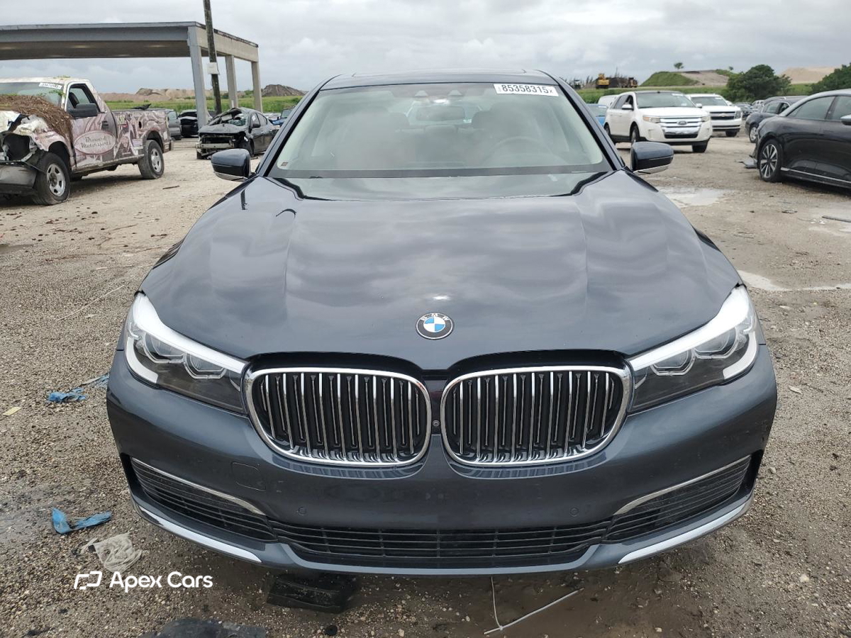 BMW Series 7 2019