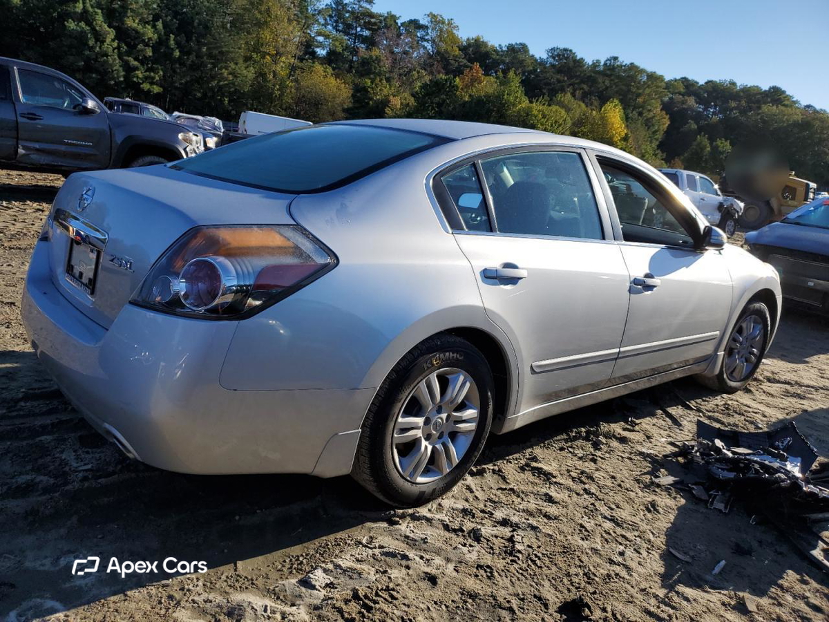 Nissan Altima 2012