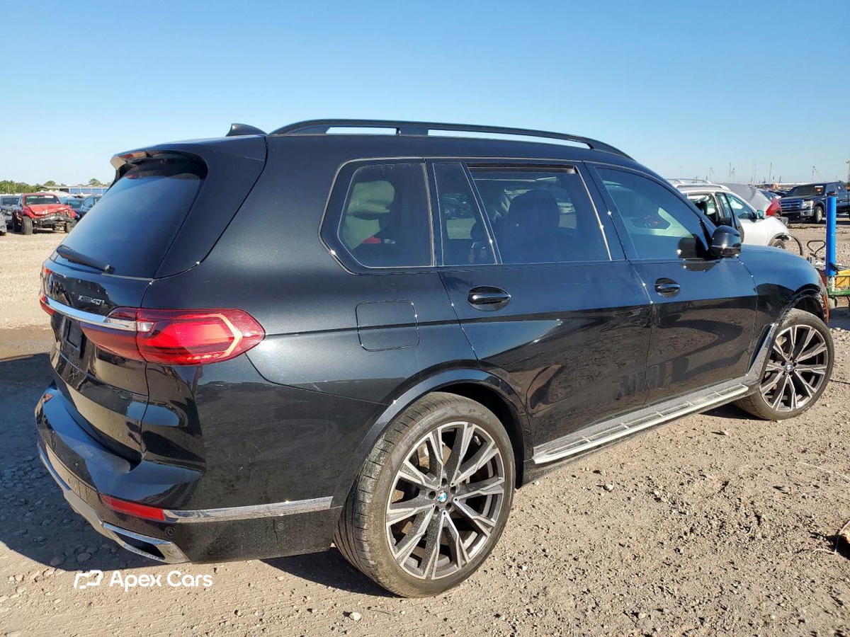 BMW X7 2021