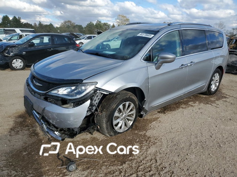 Chrysler Pacifica 2018 - Image 1 of 14