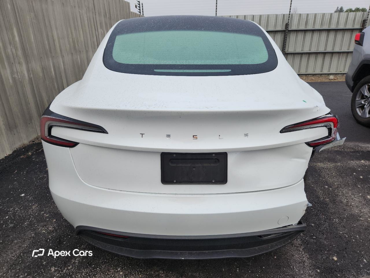 Tesla Model 3 2024