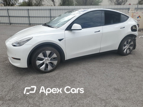 Tesla Model Y 2020 - Image 1 of 13