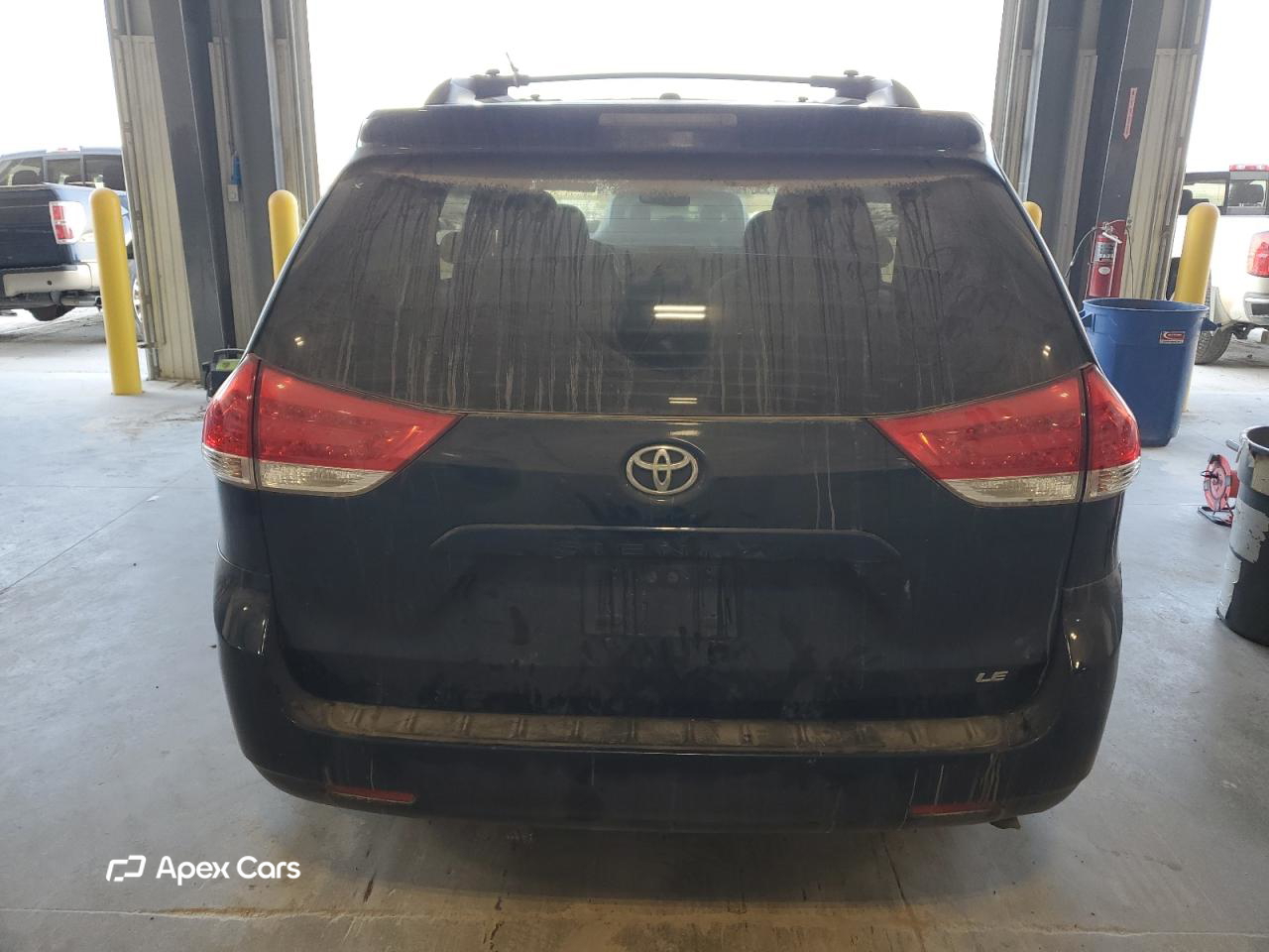 Toyota Sienna 2011