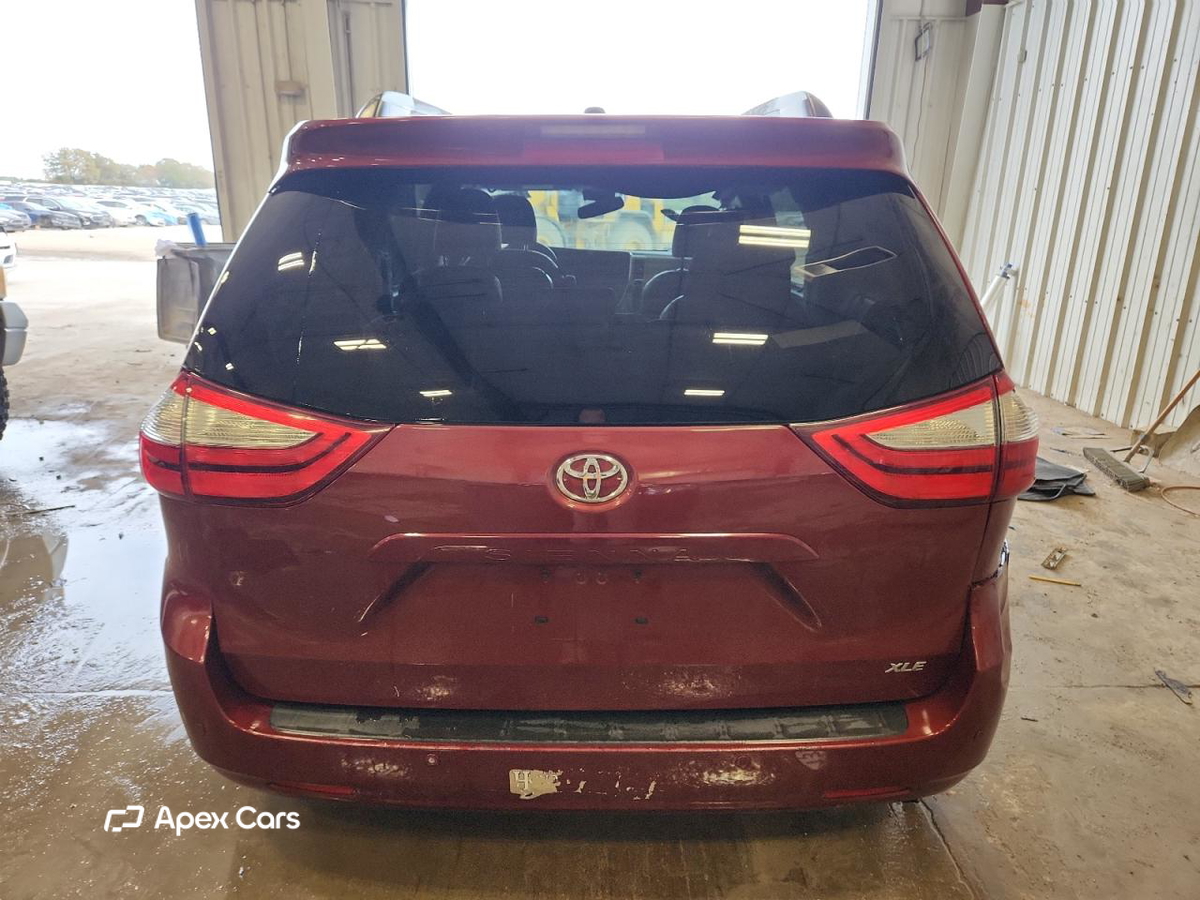 Toyota Sienna 2016