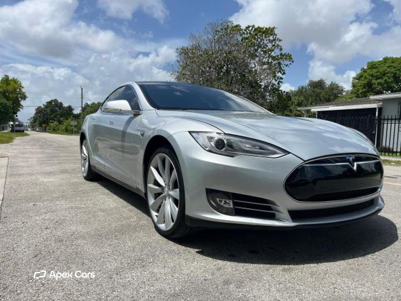 Tesla Model S 2012