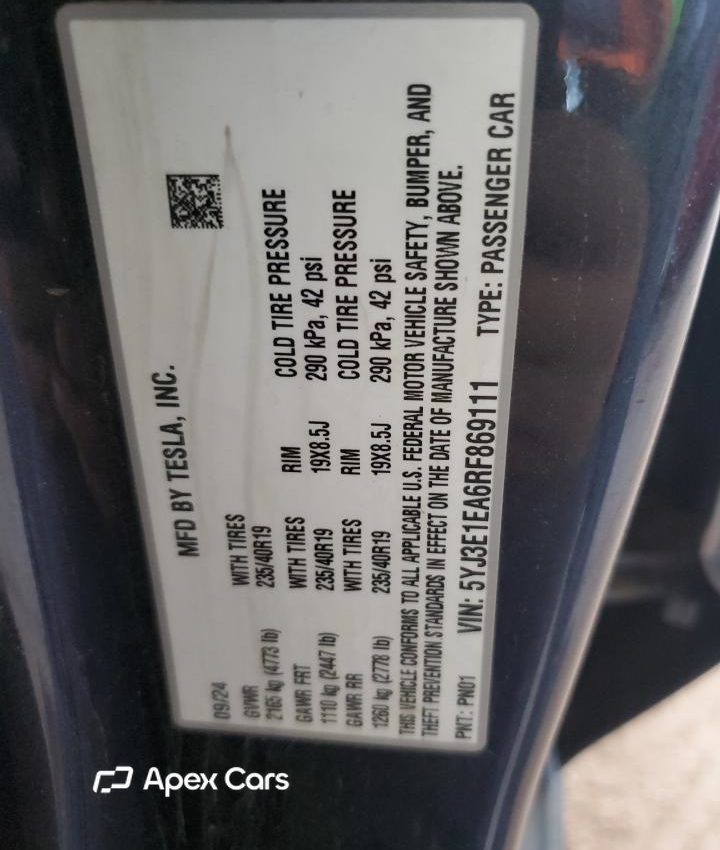 Tesla Model 3 2024