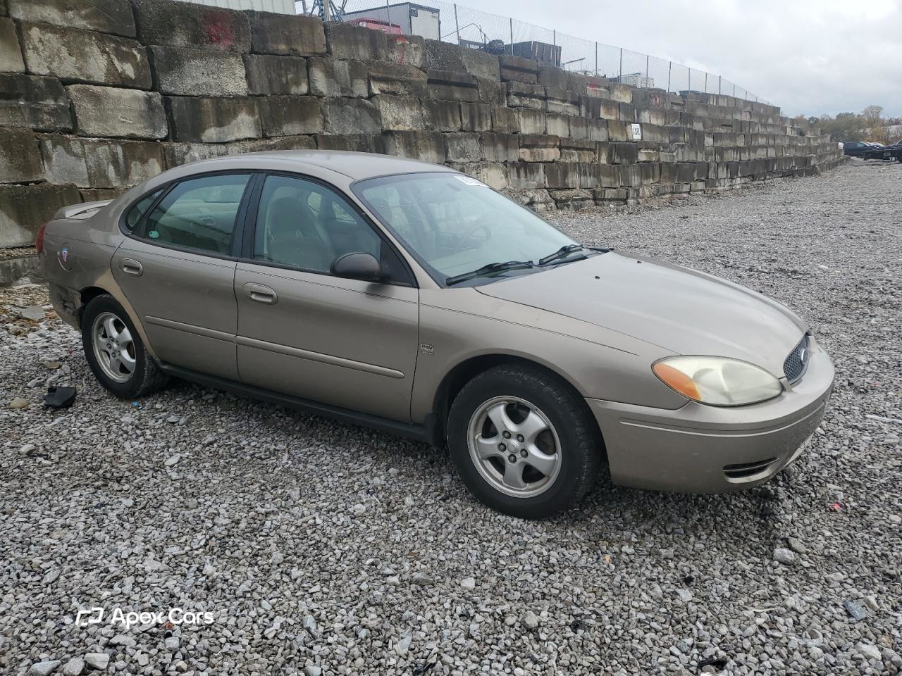 Ford Taurus 2004