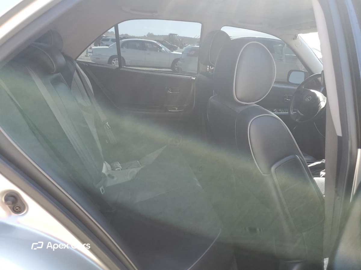 Lexus IS 2004
