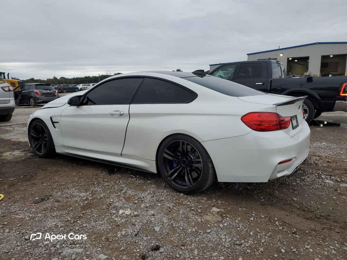 BMW M4 2015
