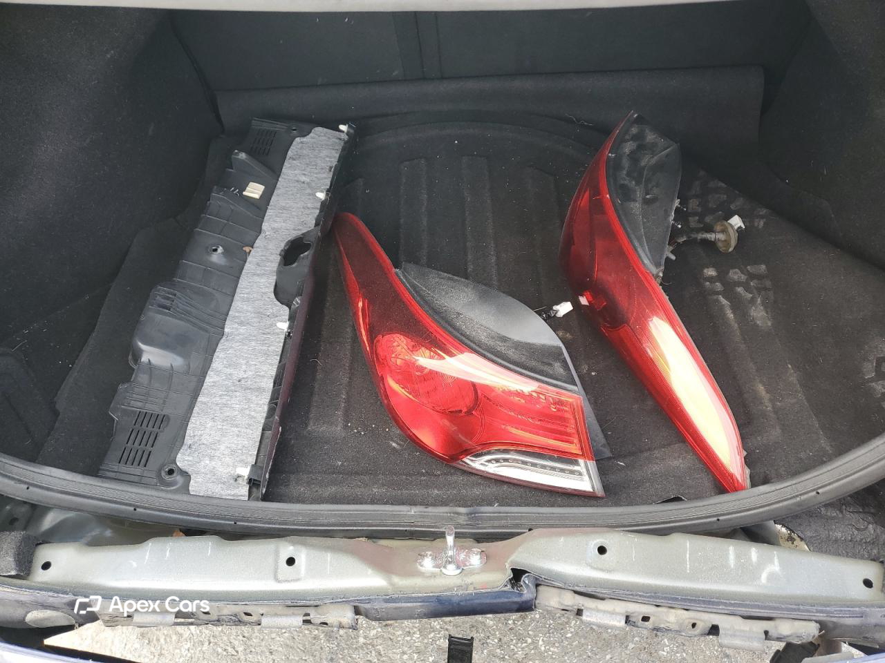 Hyundai Elantra 2012