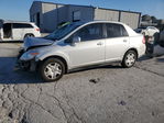 Nissan Versa 2011