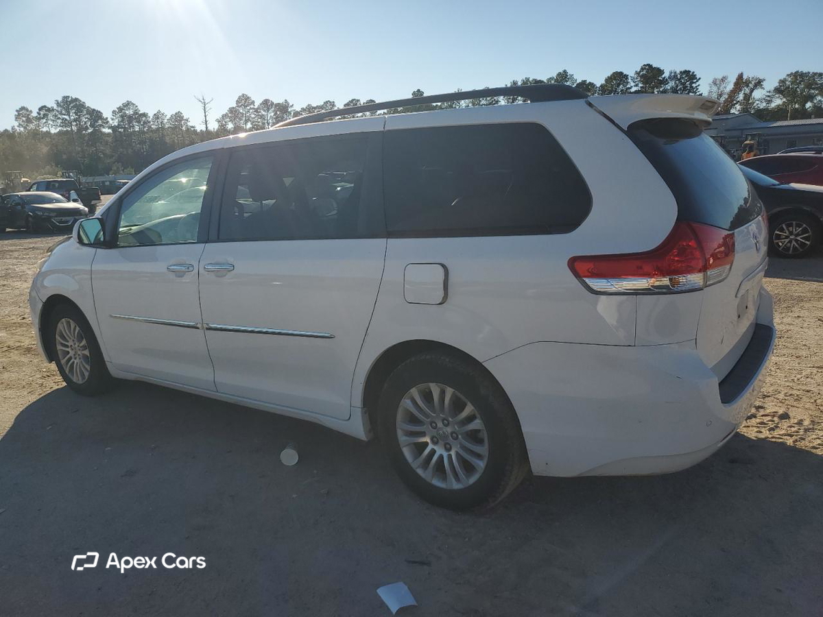Toyota Sienna 2012
