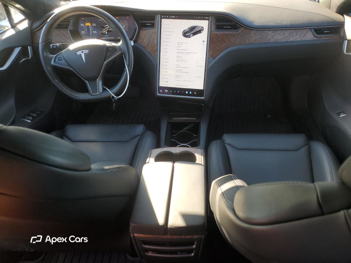 Tesla Model S 2020