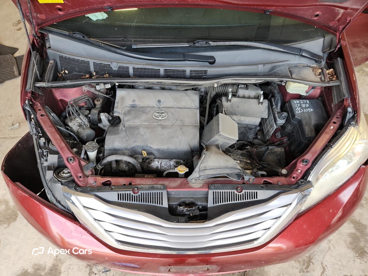 Toyota Sienna 2016