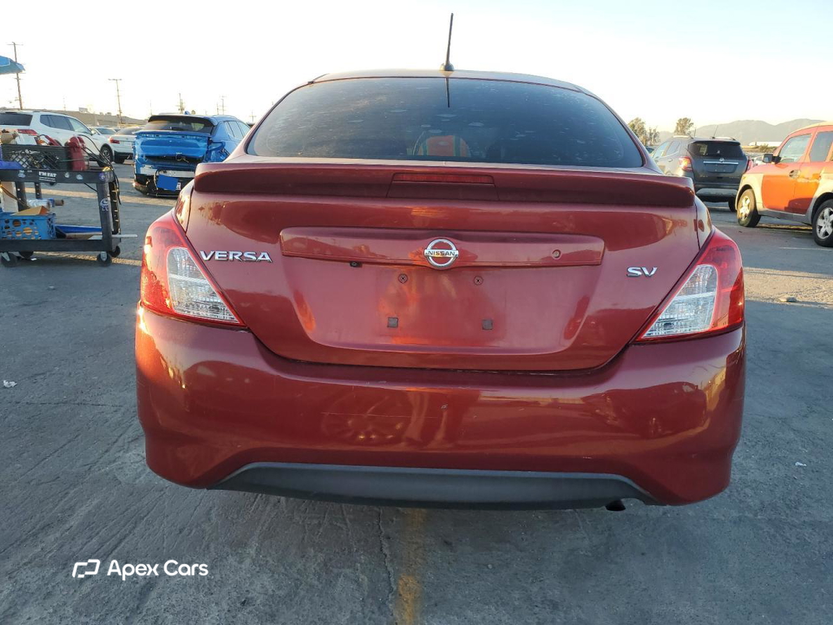 Nissan Versa 2018