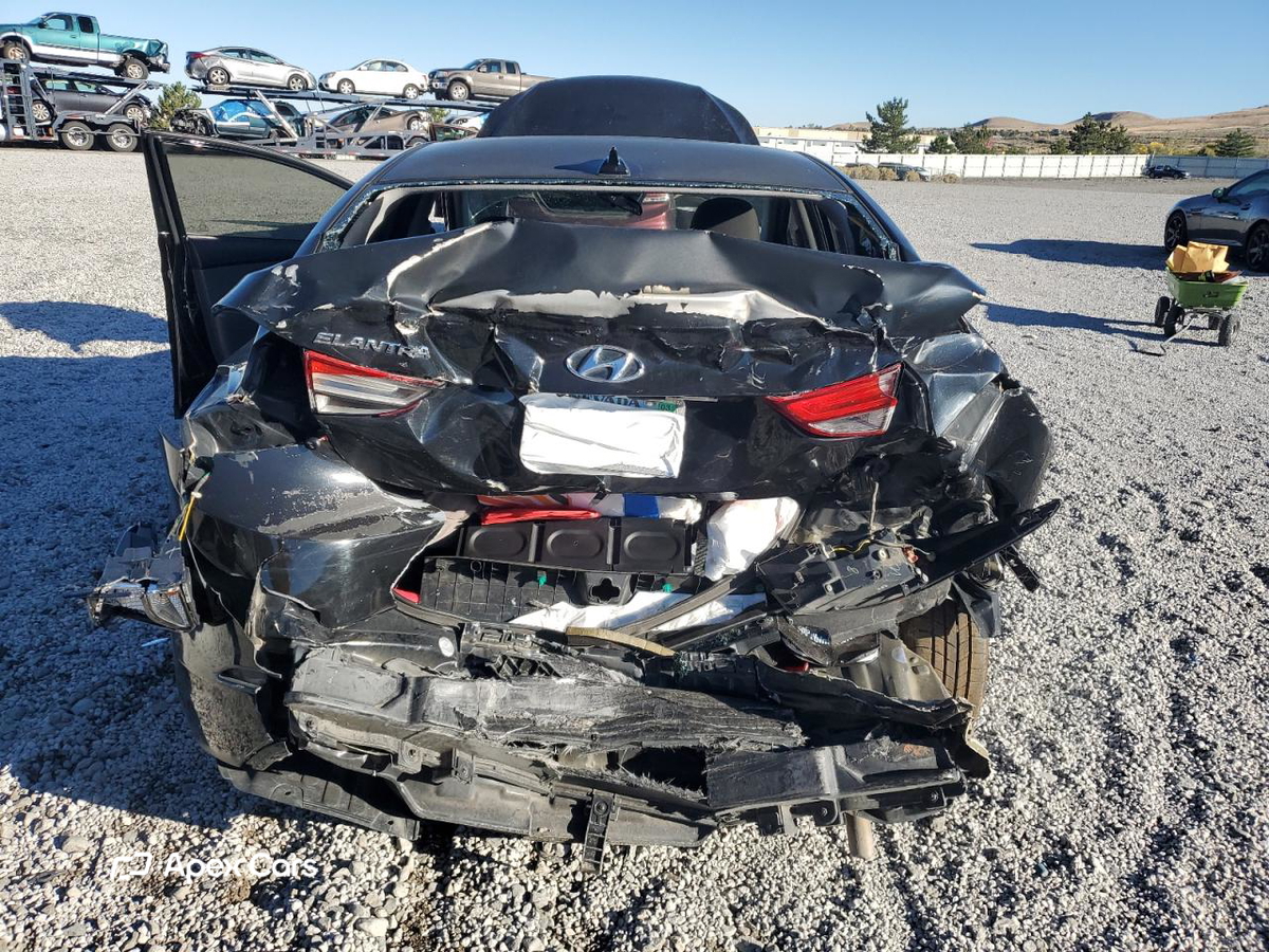 Hyundai Elantra 2016