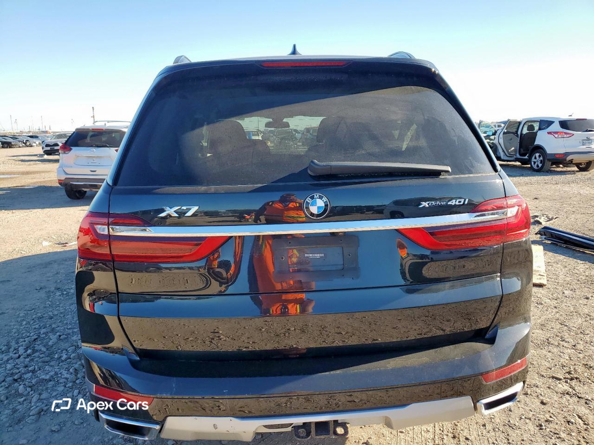 BMW X7 2021