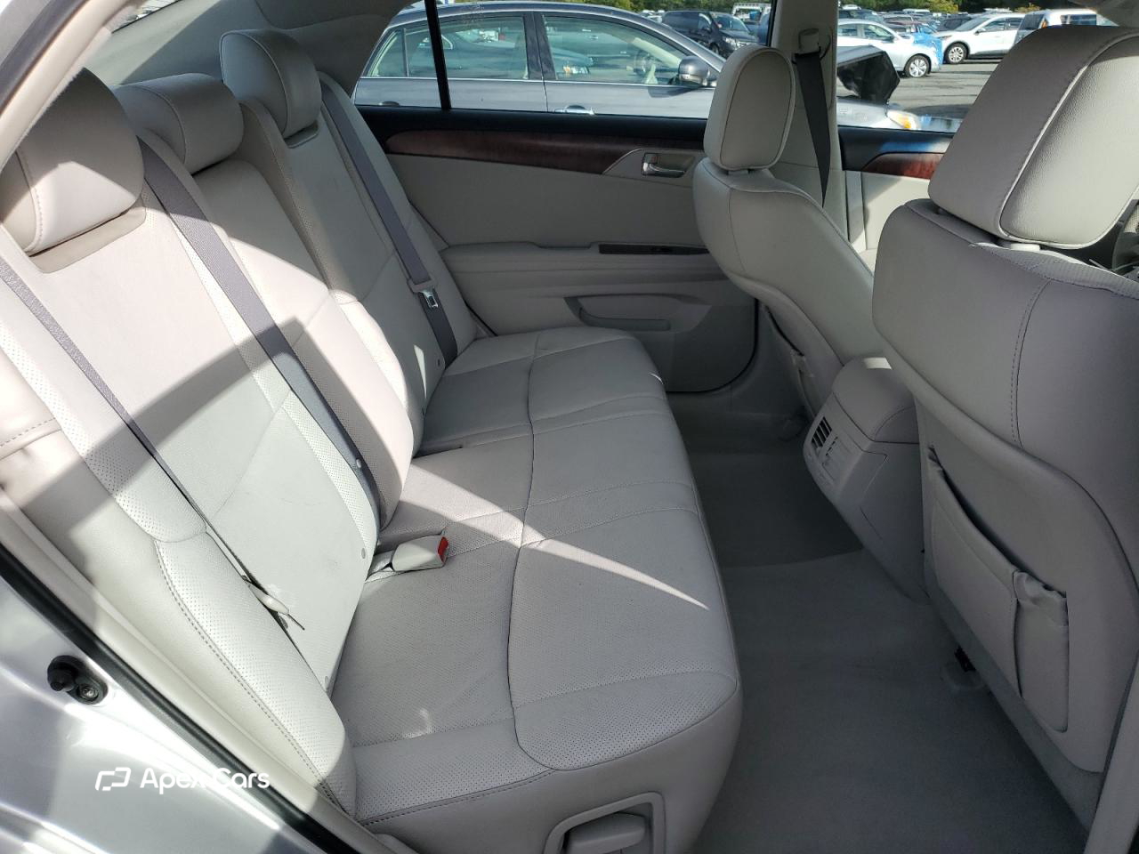 Toyota Avalon 2011