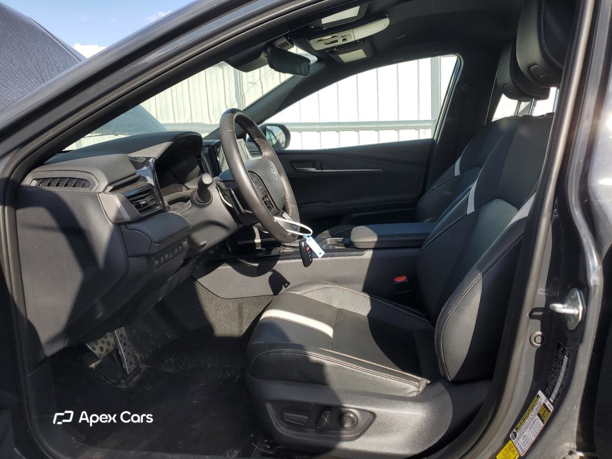 Toyota Camry 2025