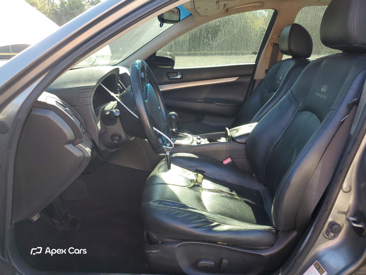Infiniti G 2010