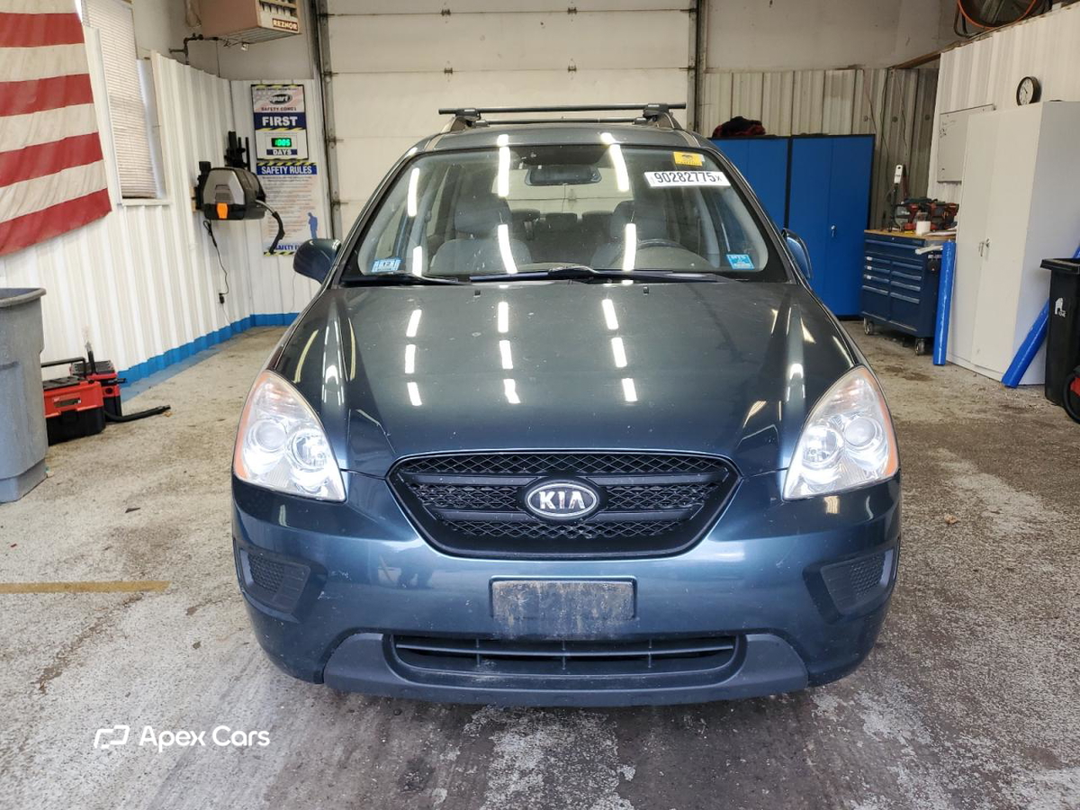 Kia Rondo 2009
