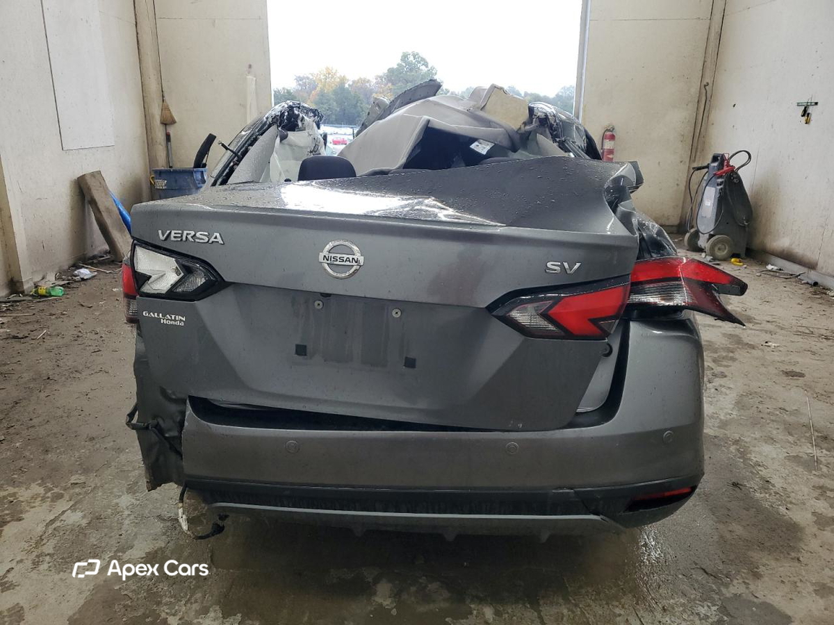 Versa 2021