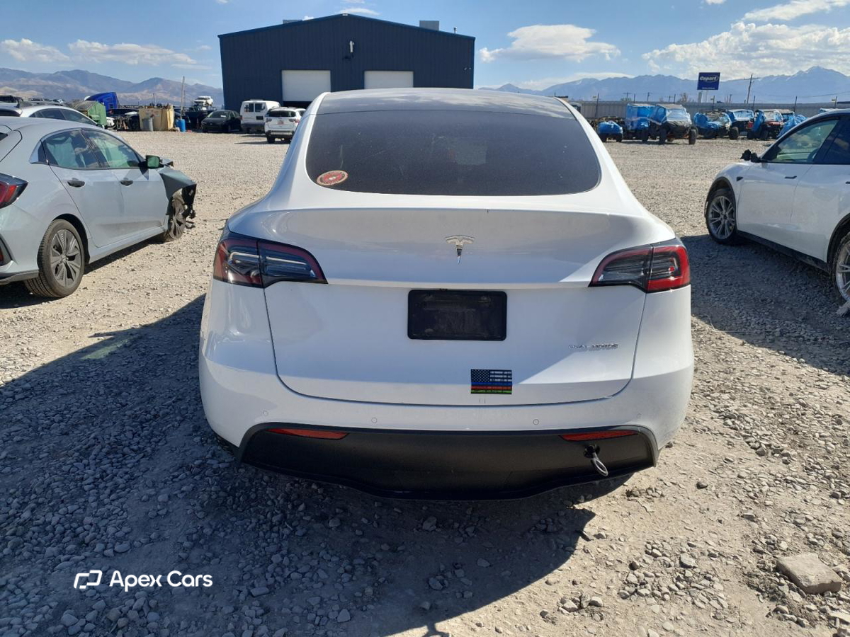 Tesla Model Y 2021