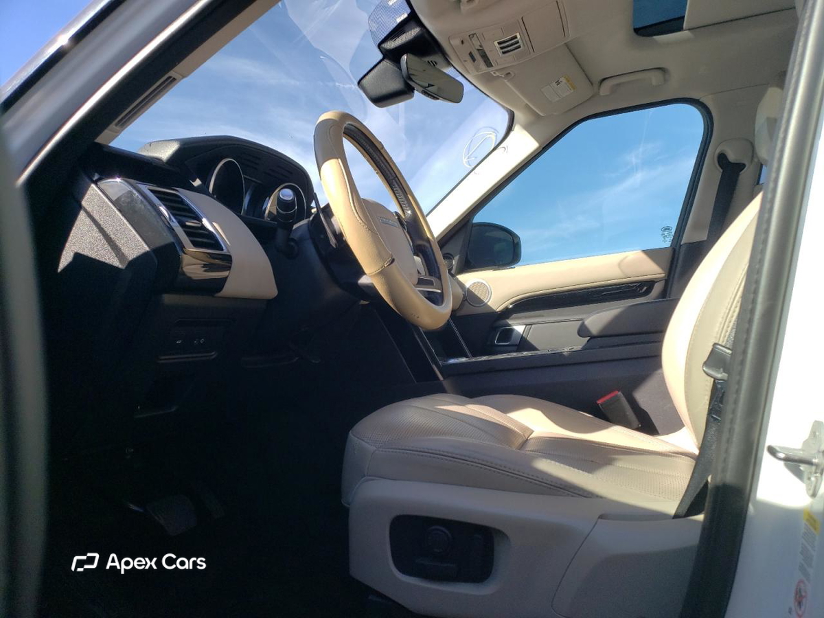 Land Rover Discovery 2020