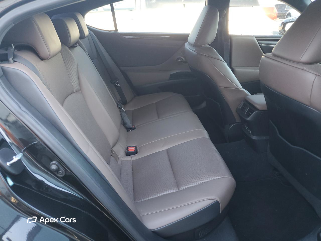 Lexus ES 2022